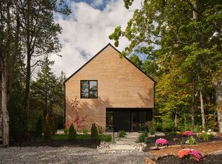 372 Prinyers Cove Cres, Prince Edward County, ON K0K2T0