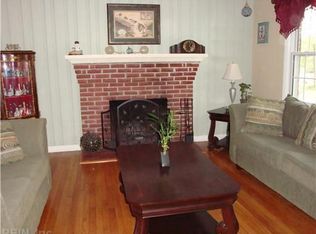 406 York Warwick Dr, Yorktown, VA 23692