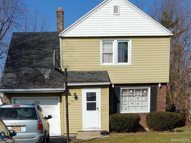 2nd image of 1690 Kensington Ave