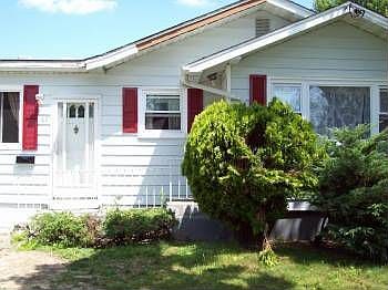 1st image of 63 Cranberry St