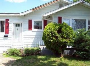 63 Cranberry St, Central Islip, NY 11722