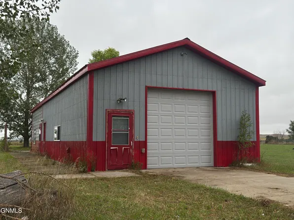 6344 8th Ave, Mandan, ND 58554