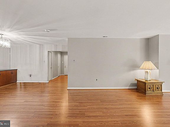 4th image of 3021 Fallstaff Rd Unit 208B