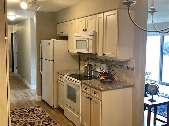 4th image of 4400 S Poplar St Unit 101