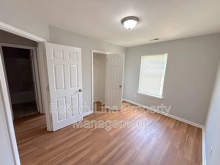 5503 Windy Valley Dr — Photo 9