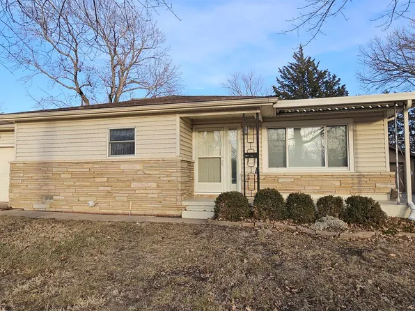 884 Fredrick Dr, El Dorado, KS 67042