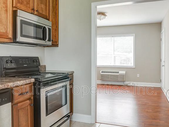 3rd image of 1246 Graham Ave Unit 24/624