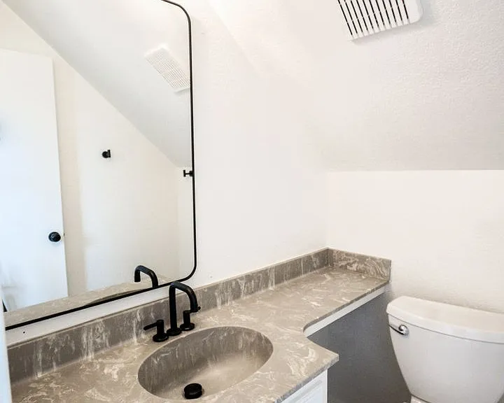 1333 Friars St — Photo 36