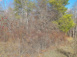E Deer Creek Dr, Crossville, TN 38571
