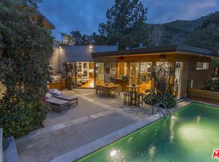 2520 N Benedict Canyon Dr, Beverly Hills, CA 90210