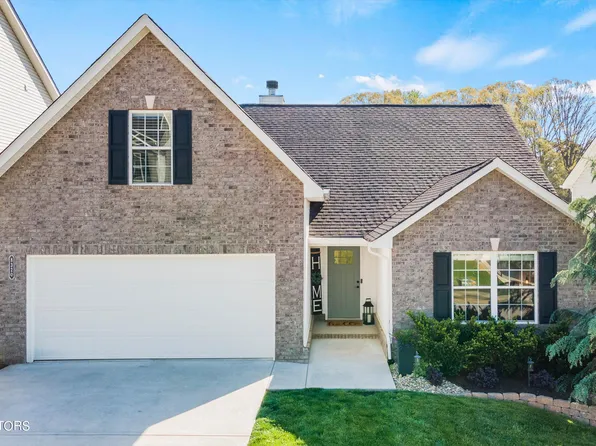 8320 Day Valley Rd, Powell, TN 37849