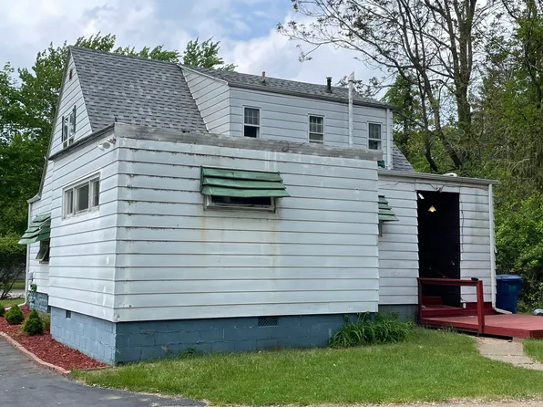1549 Broadway Ave, Benton Harbor, MI 49022