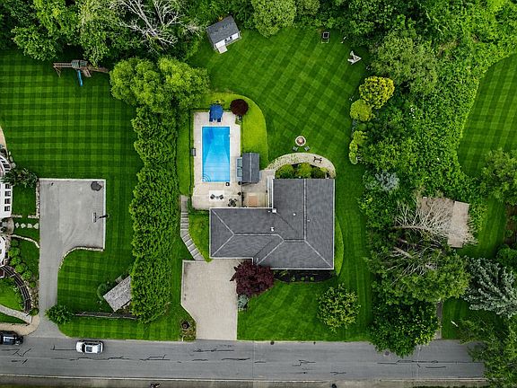 3rd image of 50 Holt Rd