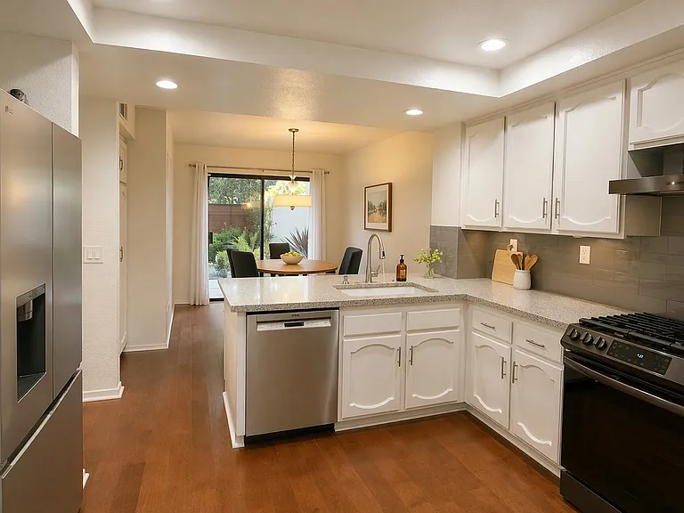 2751 Claray Dr — Photo 10