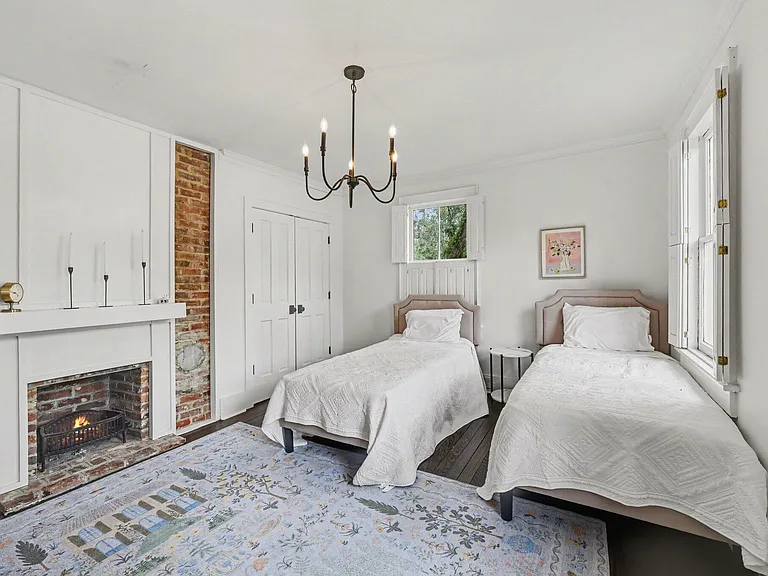 216 W Carolina Ave — Photo 30
