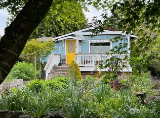 8426 32nd Ave SW, Seattle, WA 98126