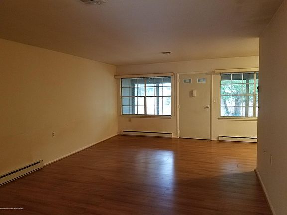3rd image of 301D W Malvern Ct #1004