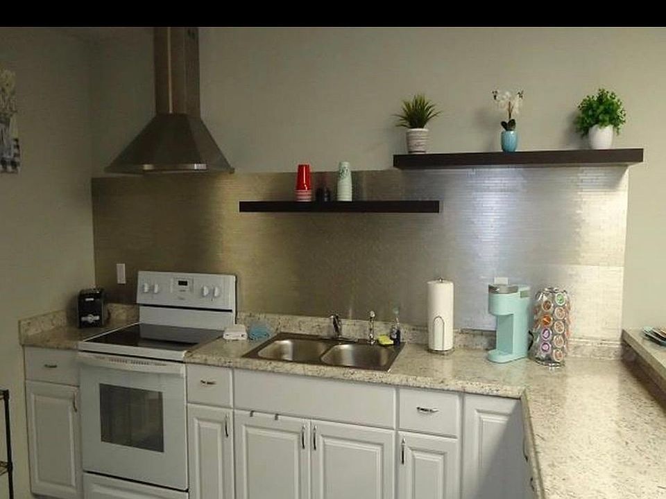 2nd image of 141 E Main St #A