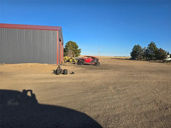 4425 N Jennie Barker Rd, Garden City, KS 67846