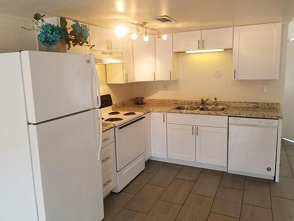 3rd image of 8126 E Broadway Blvd