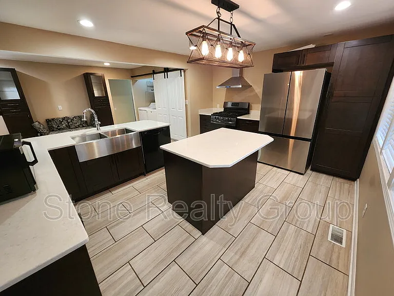 1440 S Brown Ave — Photo 6