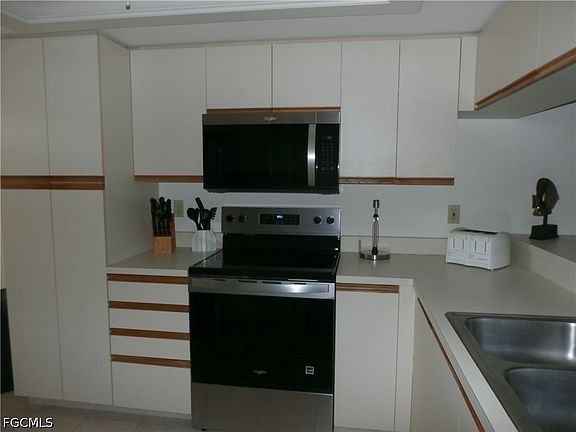 4th image of 16500 Kelly Cove Dr APT 2880
