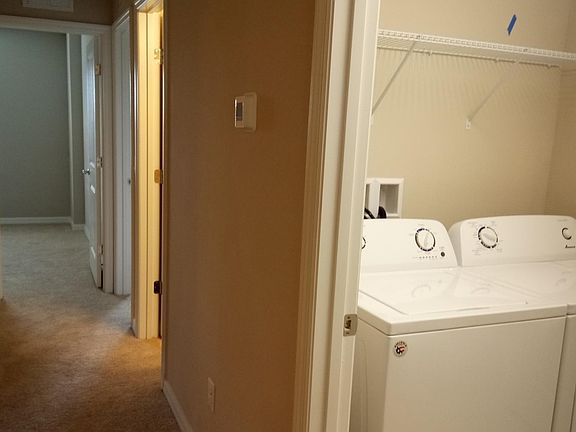 4th image of 5021 Walker St