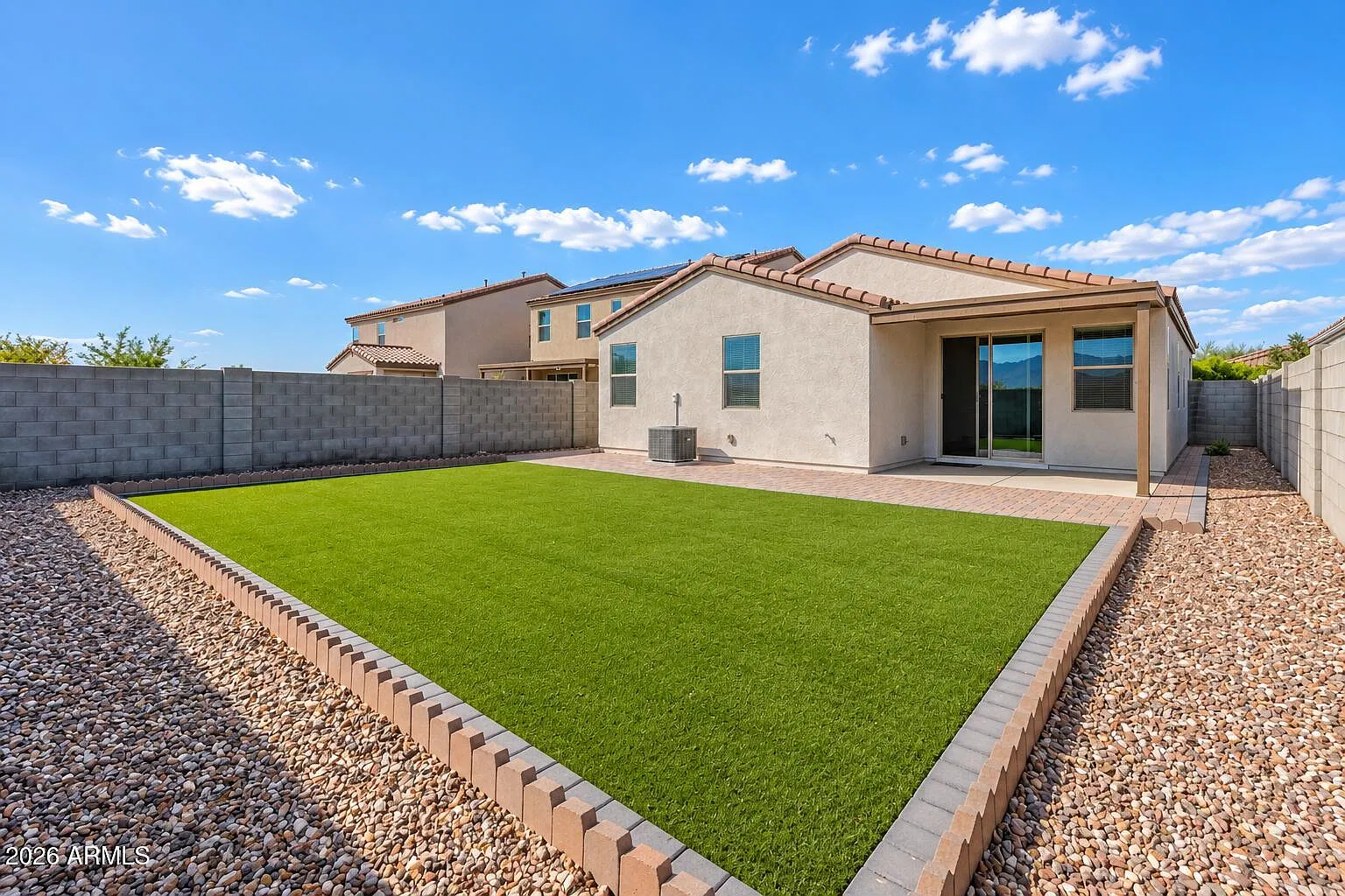 3 bed, 2.0 bath, 1945 sqft, $2,250 — Photo 1