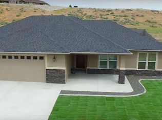 82505 Sagebrush Rd, Kennewick, WA 99338