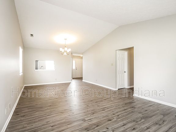 5th image of 5524 Vicksburg Dr