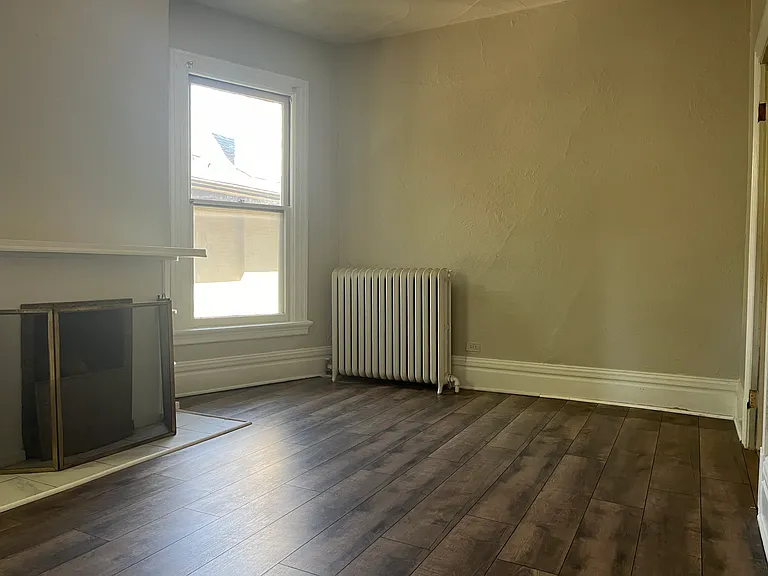 1259 N York St #1 — Photo 3
