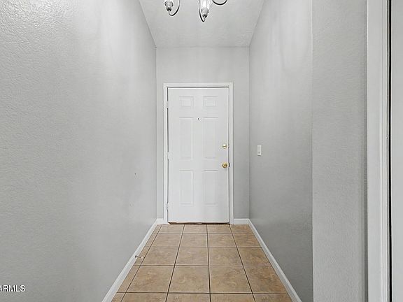 5th image of 804 W NOPAL Place