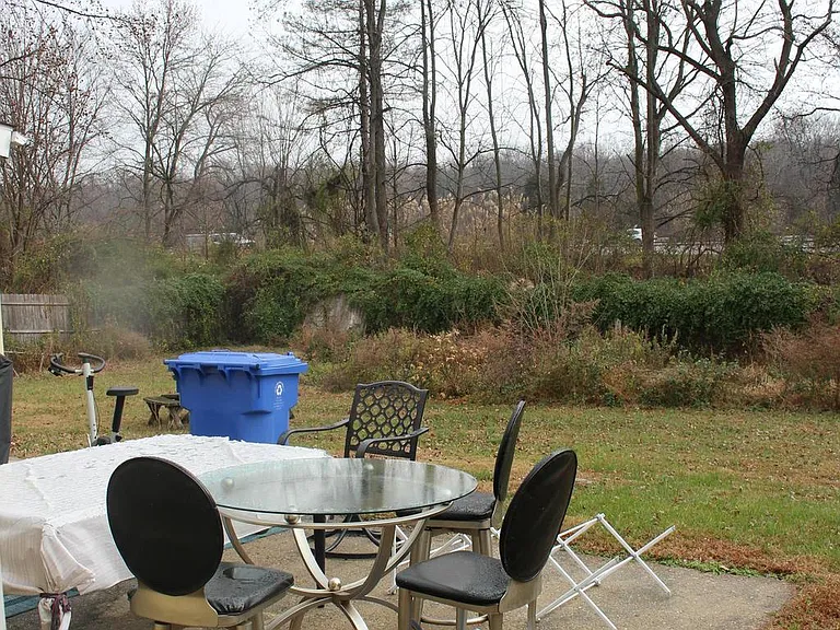 219 Meadow Dr — Photo 26