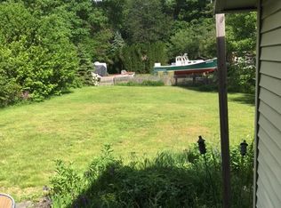 7 Raymond Rd, Falmouth, ME 04105