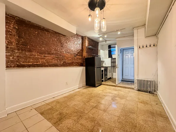 33 Withers Street image 1 of 15