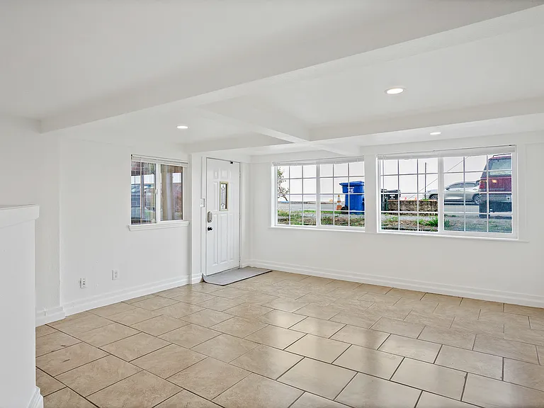 2136 Alki Ave SW #102 — Photo 19