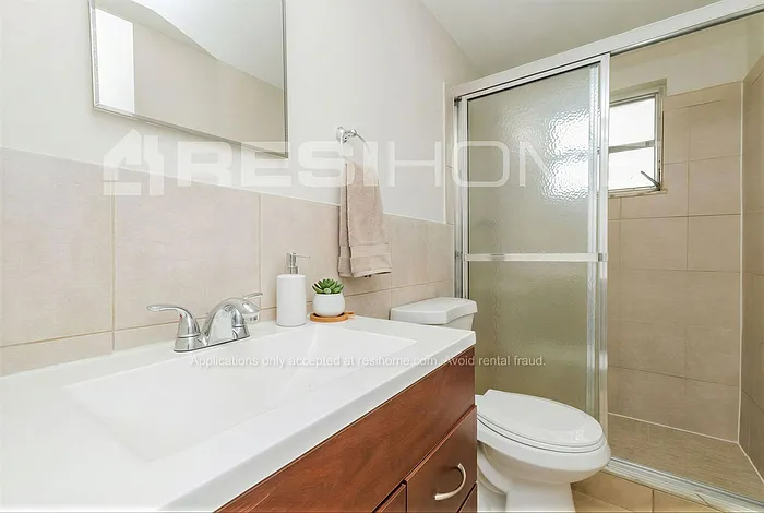 9845 Lake Chrise Ln — Photo 11
