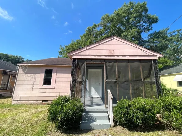 2716 Garden Dr, Columbus, GA 31903