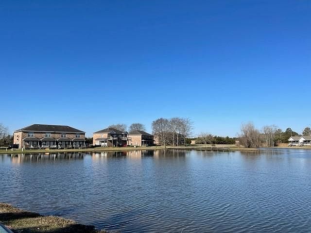 2nd image of 48 Waterview Dr