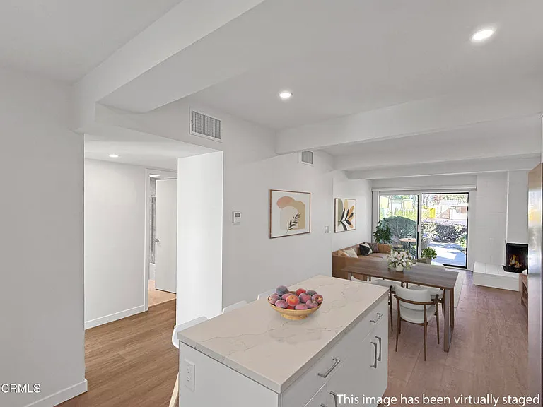 61 Redwood Ave — Photo 18