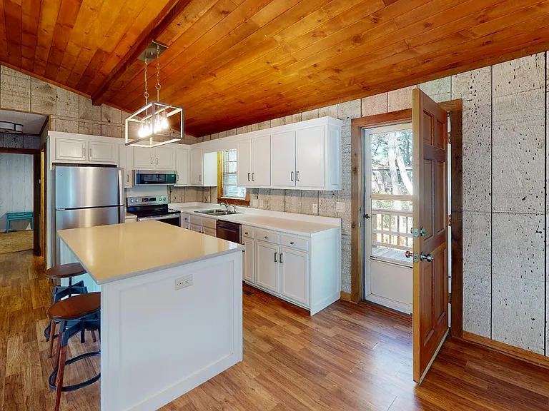 1593 W Kilbart Dr SW — Photo 15
