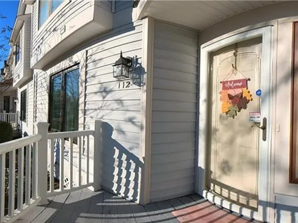 112 Harbor Watch Dr, Chesapeake, VA 23320