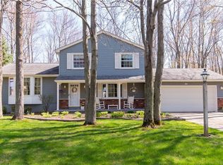 66 Scattertree Ln, Orchard Park, NY 14127