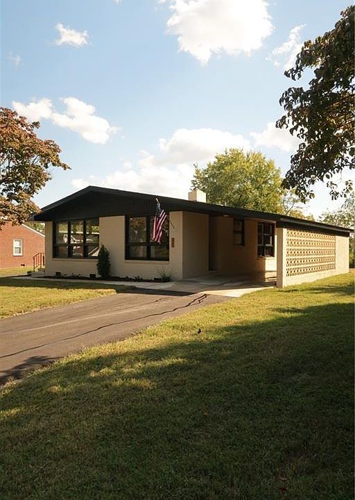 1st image of 325 Bluemont Rd