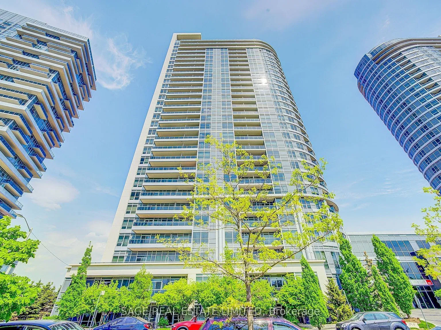 3 bed, $2,700 — Photo 1