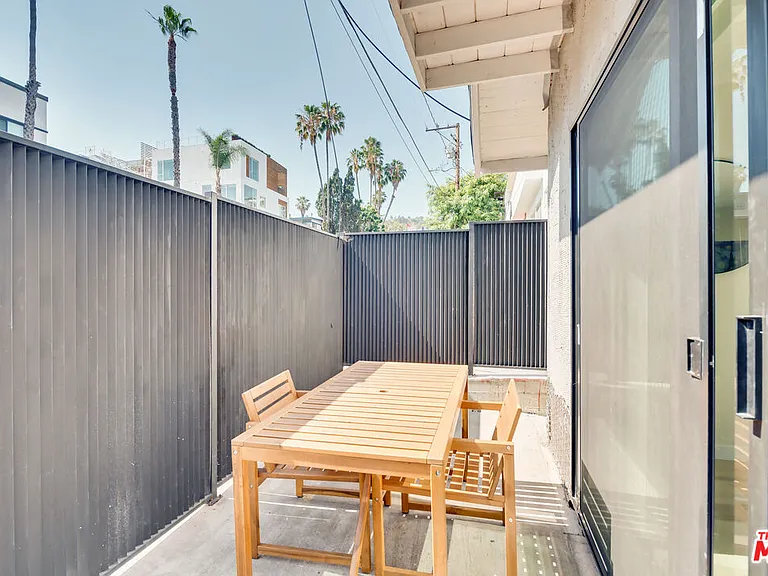 918 N San Vicente Blvd #B — Photo 6
