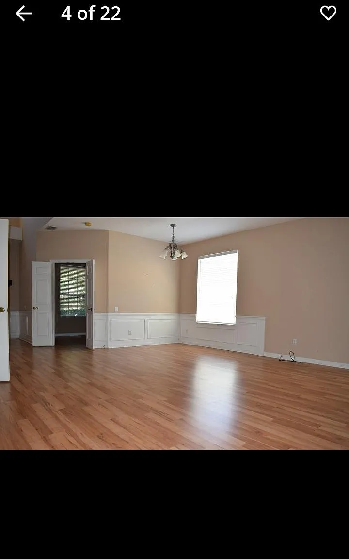 4 bed, 2497 sqft, $2,990 — Photo 3