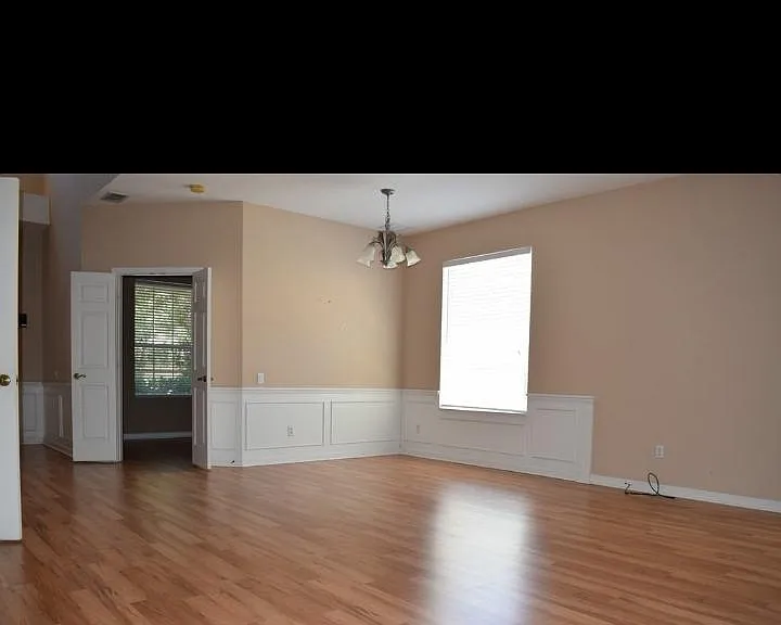 6133 Froggatt St — Photo 3