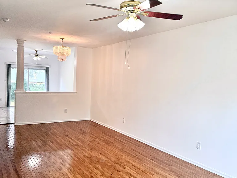 1209 Blossom Cir — Photo 7