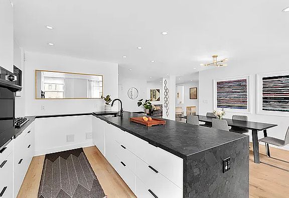 3rd image of 63 E 9th St #6UV